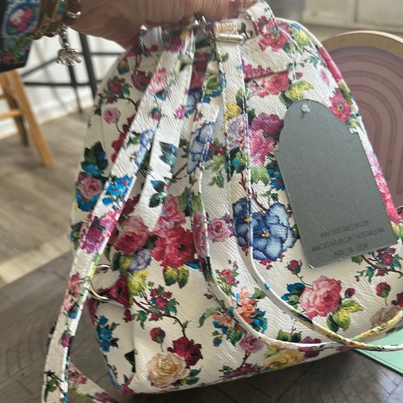 Floral Women's Backpack NWT | This Is the Prettiest Backpack Ever! - Picture 4 of 7